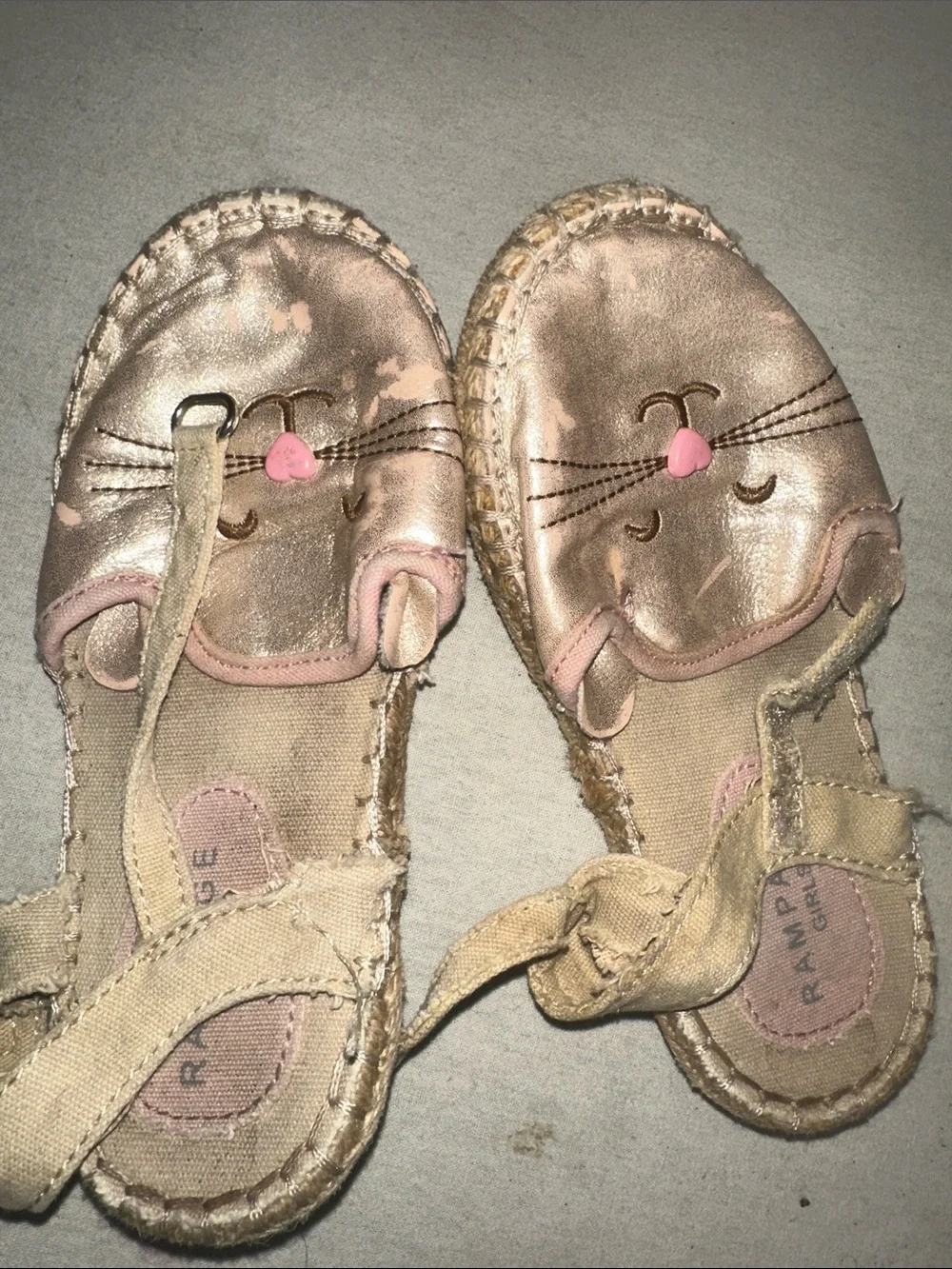 Girls Size 10 Rampage Pink Metallic Cat Sandals